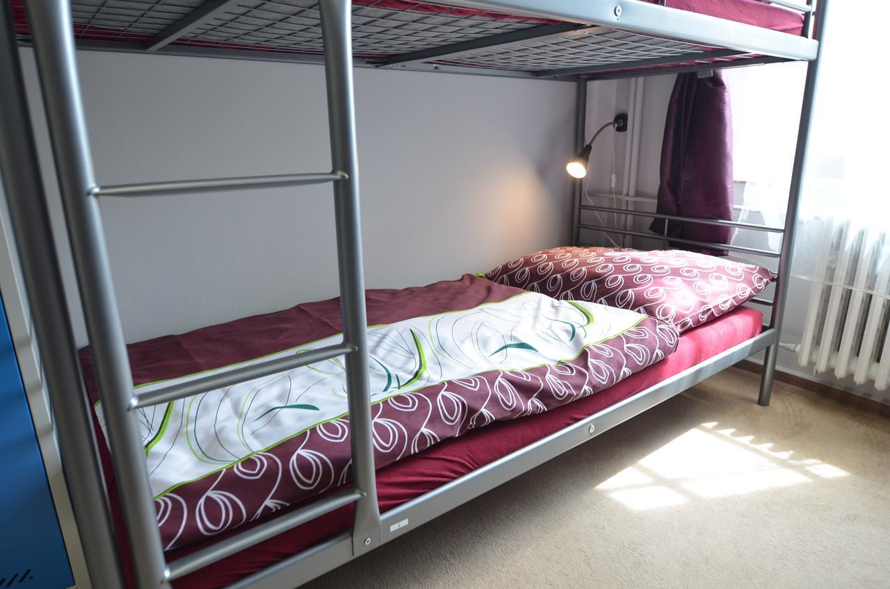 Hostal City *